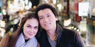Reino barack sering video call syahrini dan bilang kangen, padahal baru keluar rumah. Kenangan Surat Cinta Reino Barack Untuk Luna Maya Dream Co Id