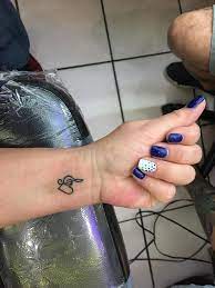 Typically these tattoos are done in dark. 82 Creative Music Tattoos For The Music Lover In You Schriftarten Fur Tattoos Kleine Tattoos Ideen Handgelenk Tattoos Fur Frauen