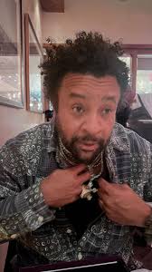 A legendary moment for a legendary artist! ✨ Last night, we had the  incredible honor of delivering a one-of-a-kind, 102-carat round brilliant  diamond necklace to the one and only @DiRealShaggy. ...