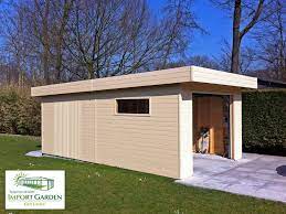 un garage en bois moderne et design decouvrez nos garages a toit plat et leurs lignes contempor garage bois toit plat garage toit plat maisons exterieures
