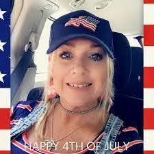 Sandra Michna's Instagram, Twitter & Facebook