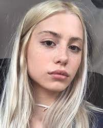 Hofmannita Anna Miheeva Pretty Face Pretty People Female Character Inspiration