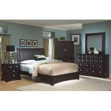 Black And Dark Green Bedroom Ideas I Love This The Green Walls With Dark Brown Or Have Black Furniture Master Bedroom Paint Master Bedroom Makeover Master Bedroom Redo