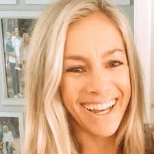 Ashley Latimer's Instagram, Twitter & Facebook