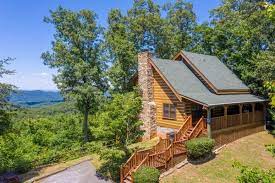 Had an awesome visit to the smokeys staying at hawks ridge. Eagles View Lodge A Gatlinburg Cabin Rental