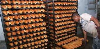 Un pain maison, c'est tellement simpe et délicieux ! Les Prix Revises Trois Ans Apres Le Pain Maison Et La Baguette Augmentent De 8 Lexpress Mu