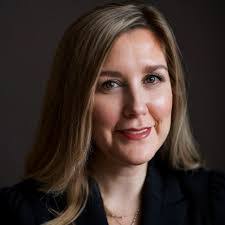 Andrea Mac's Instagram, Twitter & Facebook