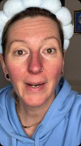 Flüssig Lidschatten reverent und bare you Stick cinnamon latte