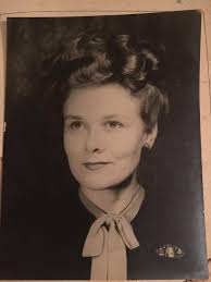 I hate to post this way, but there are so many people that knew our  grandmother Mrs. Robinson from Monroe St…& later Bissell Ave. We hope this  reaches all of those whose