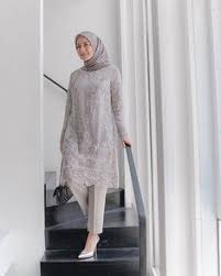 Model baju kondangan batik kombinasi model baju kondangan modern model baju kondangan pesta model baju kondangan rok pendek batik. 210 Ide Kebaya Dress Pesta Di 2021 Gaun Wanita Model Pakaian
