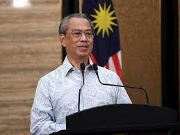 Muhyiddin had arrived earlier today at 7.50am and was seen to enter istana negara through. Muhyiddin Ambil Peduli Prihatin Masalah Rakyat