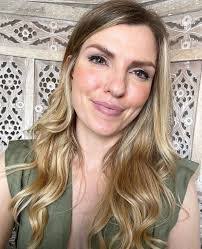 Angie Finch's Instagram, Twitter & Facebook