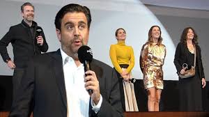 Auch die protagonisten wie kim, hagen, anne, volker, etc. Pastewka Staffel 10 Abschiedsfeier Und Finale Q A Mit Bastian Anne Hagen Kim Svenja Regine Youtube