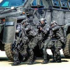 Pertunjukkan senjata oleh unit tindak khas ( utk ) pdrm sempena lawatan kerja ketua setiausaha negara, datuk seri dr. 20 Police Ideas Police Police Force Special Forces