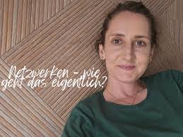 Theresa Lenz's Instagram, Twitter & Facebook