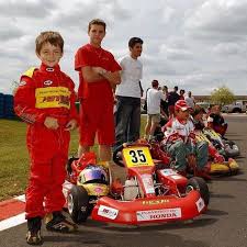 A day on the track in lonato with charles leclerc, an official ferrari formula 1 driver, driving a kart made available by. Charles Leclerc Los Suenos Se Hacen Realidad Competicion
