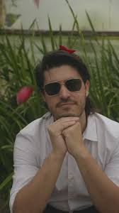 Parece que @albertoarismendiok sigue metiendo cuchara en preparación del  Green Friday 😅, esta vez se fue a elegir las plantas que te vamos a  regalar con tu compra este 24 de Noviembre 🌱💚, #funnymemes ...