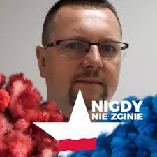 AKTUALNIE Wola Filipowska gm.Krzeszowice pociąg uderzył w samochód  dostawczy na strzeżonym przejeździe kolejowym. Trwają działania służb.