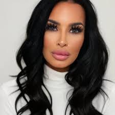 Monique Vidal's Instagram, Twitter & Facebook