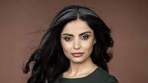 Sara omar is the author of dødevaskeren (4.14 avg rating, 1935 ratings, 155 reviews, published 2017), skyggedanseren (4.48 avg rating, 725 ratings, 64 sara omar. Sara Omar Kaemper For Mishandlede Kvinder Og Born Nu Far Hun Vigtig Pris Boger Dr