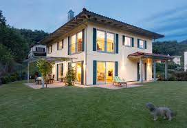 Der energieeffiziente massivhausbau brede zeigt sich im nordischen stil und beeindruckt mit seinem friesengiebel, der. Haus Im Mediterranen Stil E 20 203 2 Schworerhaus