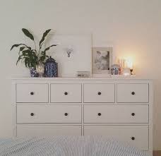 Hemnes Kommode Claire C Hemnes Kommode Hemnes Kommode The Post Hemnes Kommode Gezellig Appartement Decor Appartement Slaapkamer Decor Slaapkamer Commode