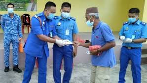 Antaranya bantuan dana raya, dana sekolah dan dana bakti remaja yang diterima sejak 2004 lagi. Akhirnya Terima Bantuan Untuk 710 Mangsa Banjir Besut 2019 Kitareporters Semua Boleh Jadi Reporter