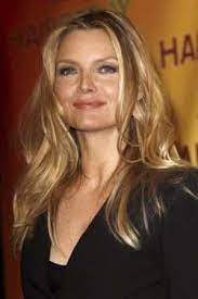 Pin By Glamour Style On Hairdo Pinterest Michelle Pfeiffer Celebrity Hairstyles Hairstyles Over 50