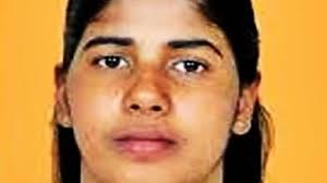  .......पापी की फटफटी  के कातिल चके की लेटेस्ट महिला ग्राहक = बोनी श्रीमती संगीता उर्फ़  ....... प्रिया के पति पोद में किल्ली लगाकर पापी के लिंग के सत्यानाश  का चक्रव्यूह और स्क्रू की आत्महत्या का आत्मघाती षड्यंत्र  रोकने के लिए खून के पैसे देने को तैयार