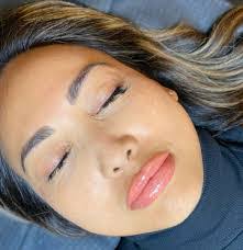 Sarah Lemke's Instagram, Twitter & Facebook