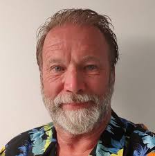 dog feeling uncomfortable in new apartment?