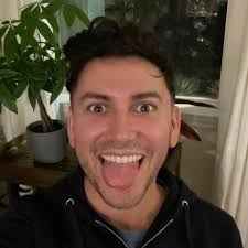 Daniel Tagle (@danieltagle)