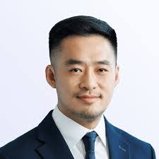 Ronnie Tan's Instagram, Twitter & Facebook