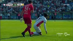 Gol peru es un nuevo canal deportivo exclusivo, concebido por consorcio fútbol perú (sociedad constituida por las empresas media networks y goltv). Queremos Un Juego Limpio Sacan Tarjeta Roja A Futbolista De Lobos Buap Y La Aficion Estalla El Toper