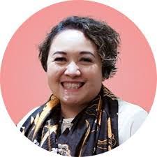 Samantha Barbara's Instagram, Twitter & Facebook