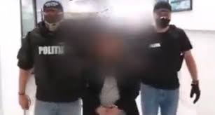 Cel mai mare traficant de droguri din europa de vest, un bulgar care avea legaturi stranse cu luptatorii de gherila farc si cartelurile columbiene, a vrut sa treaca prin romania trei tone de cocaina pura. Un Lider Al Unuia Dintre Cele Mai Periculoase Carteluri De Droguri Din Mexic A Fost Prins In Romania PoliÈiÈtii Spun Abia DupÄ Un An Povestea Video Spotmedia Ro