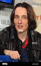 Alison Louise's Instagram, Twitter & Facebook