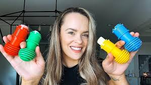 Amazon.com: Melissa & Doug My First Sidewalk Chalk Set with Holders