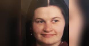 Sandy Bateman's Instagram, Twitter & Facebook