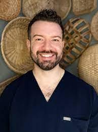 Sandra Clow's Instagram, Twitter & Facebook