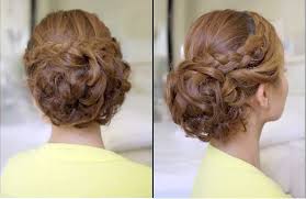 Einsprachige beispiele (nicht von der pons redaktion geprüft). Tutorial Capelli Cerimonia Chignon Voluminoso Con Trecce Video