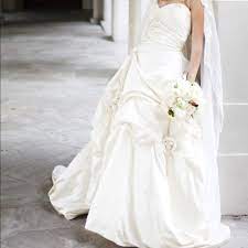 Wedding dresses & bridesmaids inspiration! Monique Lhuillier Dresses Monique Lhuillier Camelot Wedding Dress Poshmark