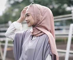 Hasil gambar untuk biodata indah nada puspita