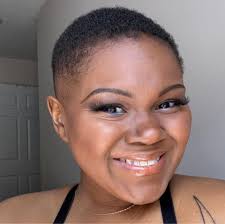 Hi y'all! My name is Jenna and I'm a reporter with Live5 News. I'm coming  from the Myrtle Beach area where I worked as a reporter with WPDE ABC15  News for two