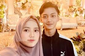 Nama wirda mansur belakangan ini ramai diperbincangkan karena film yang dibintanginya, the santri menuai kontroversi. Kedekatan Wirda Mansur Gus Azmi Viral Ustaz Yusuf Mansur Buka Suara