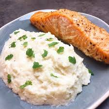 Saumon Grille Et Puree De Chou Fleur Jadore Le Chou Fleur Niveau Legumes Je Ne Suis Pas Compliquee Jaime Tout Mais Certains Legumes Mattirent Plus Que Dau
