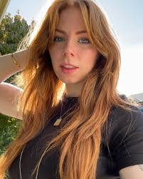 Brenda Mayer's Instagram, Twitter & Facebook