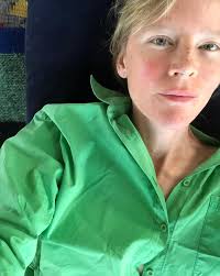 Hi! Am's friends again here :) One week today until this green queen  releases her album into the universe 💚🌿🌳 Pre-order have been continuing  to roll in and vinyl is getting ready