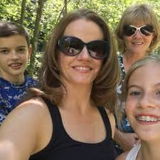 Lacey Parsons (lcrparsons@)