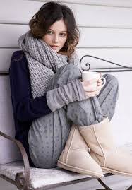 I Love Star Pyjamas And Every Autumn I Dream Of Being Cosy Like This Also Love Her Hair Fashion Winter Outfits Lounge Wear